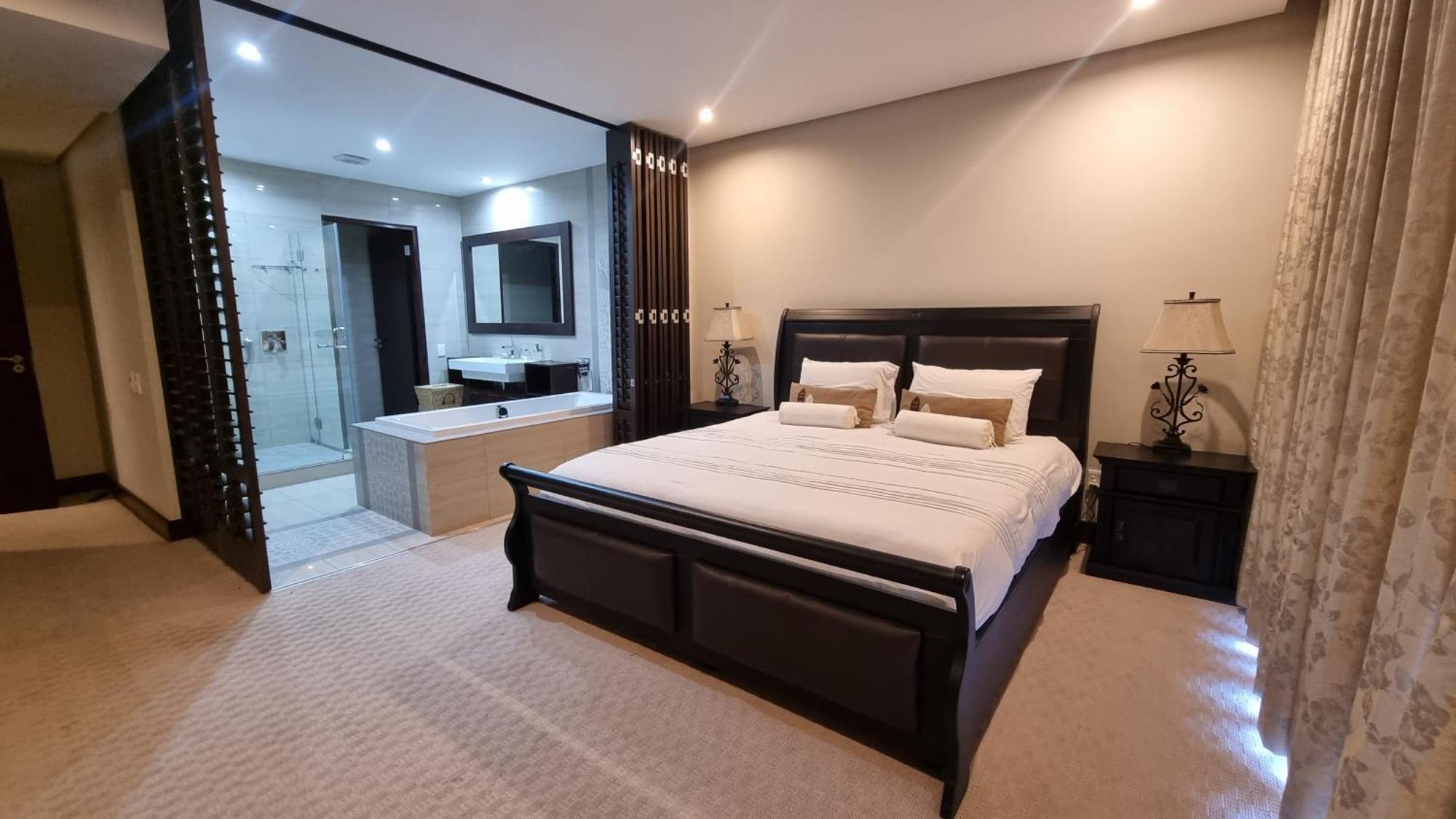 Front - Grand Penthouse With Panoramic Views Appartement *