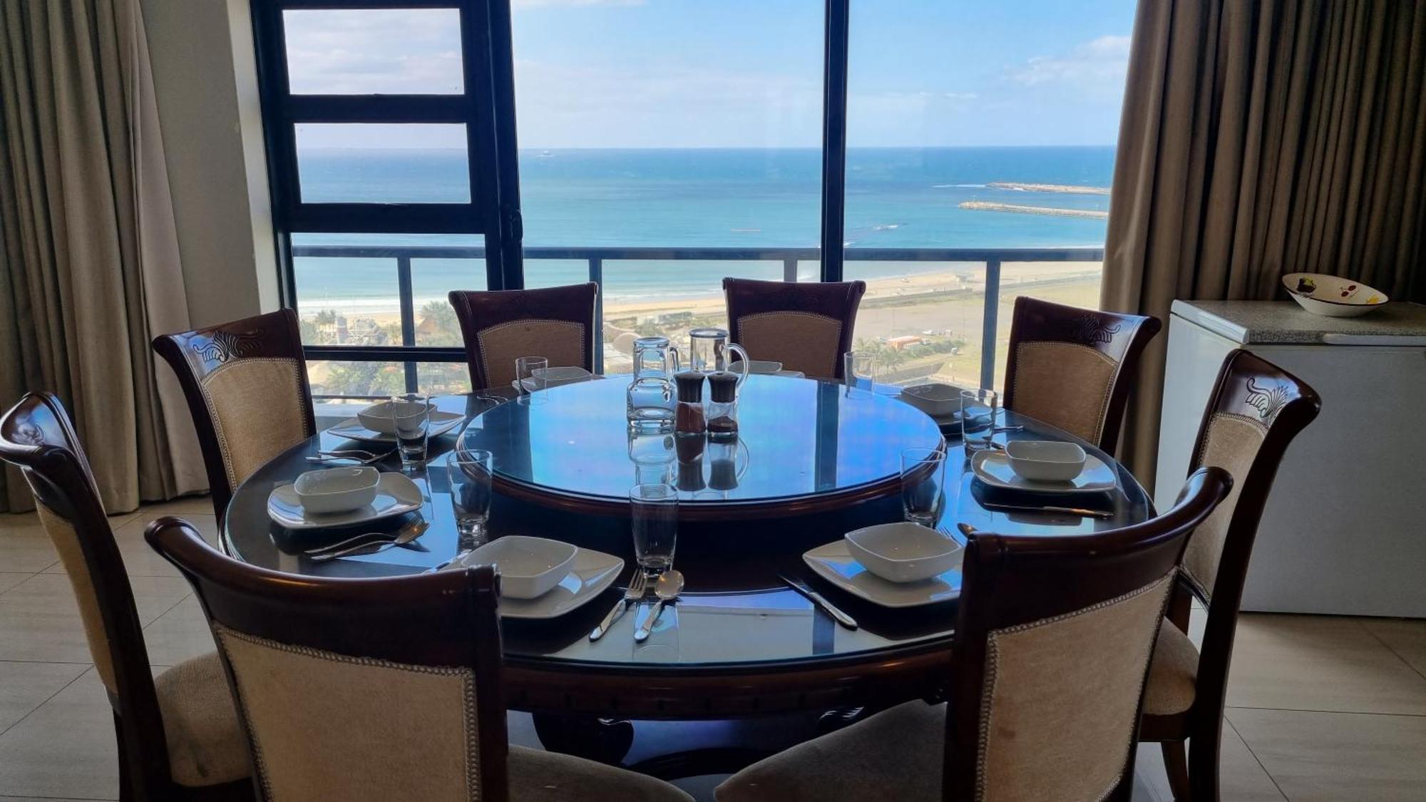 Front - Grand Penthouse With Panoramic Views *